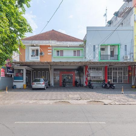 Reddoorz At Ciliwung Guest House Syariah Malang Extérieur photo